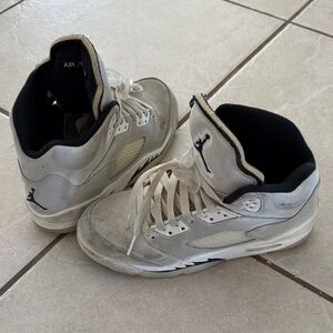 Nike Jordan Sail 5’s Off-White and Black Sneakers